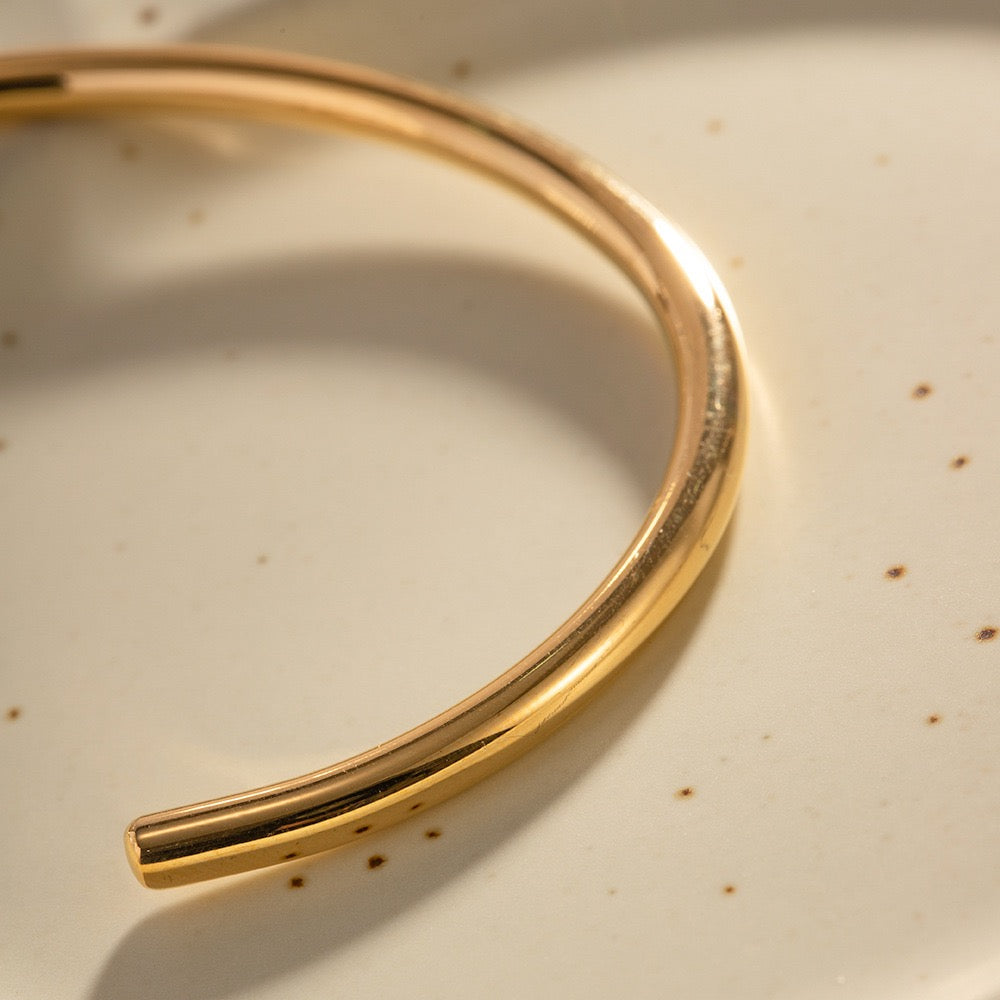 Timeless Bangle