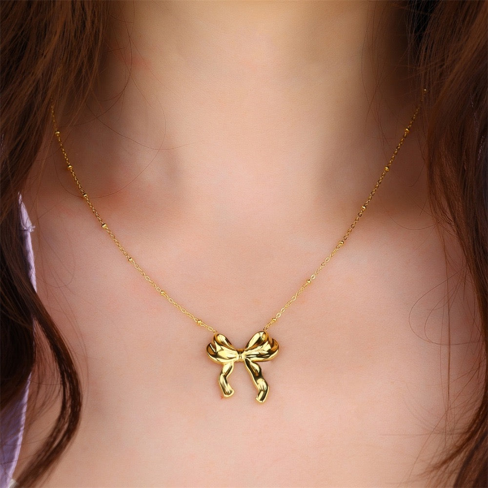 Eternal Bow Necklace