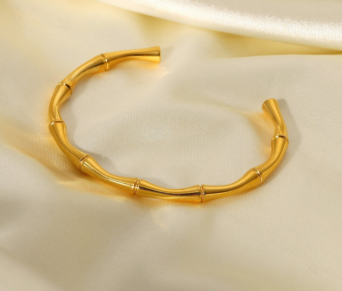 Rib Wrap Bangle