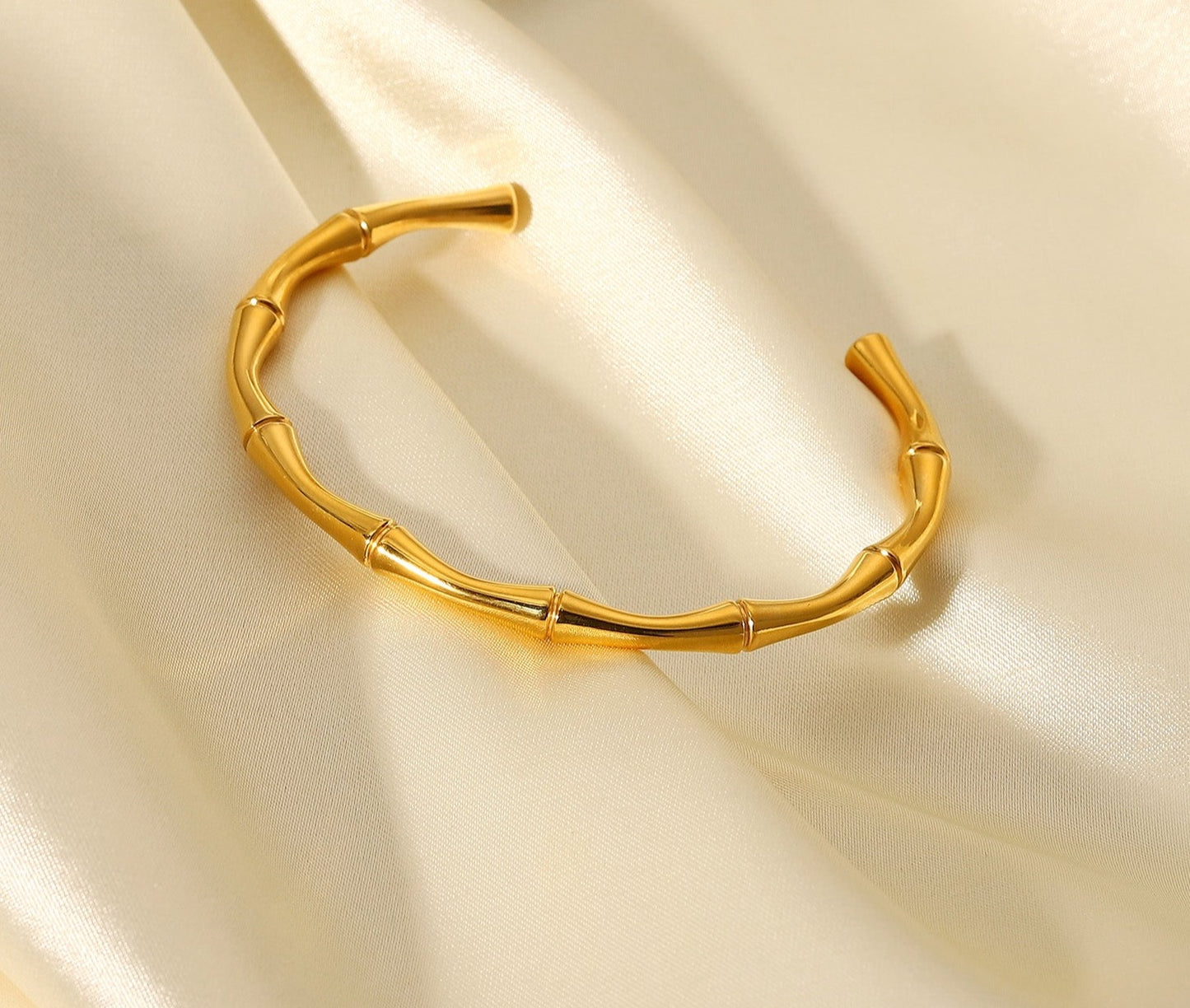 Rib Wrap Bangle