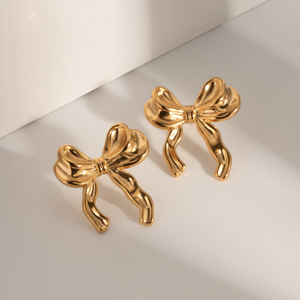 Eternal Bow Earring