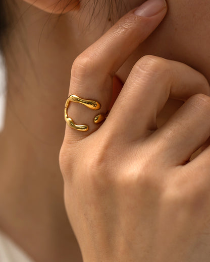 Golden Claw Ring